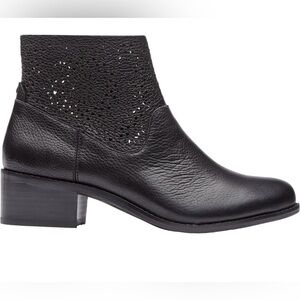 Vionic Luciana Black Perforated Leather Ankle Boots Size 6.5